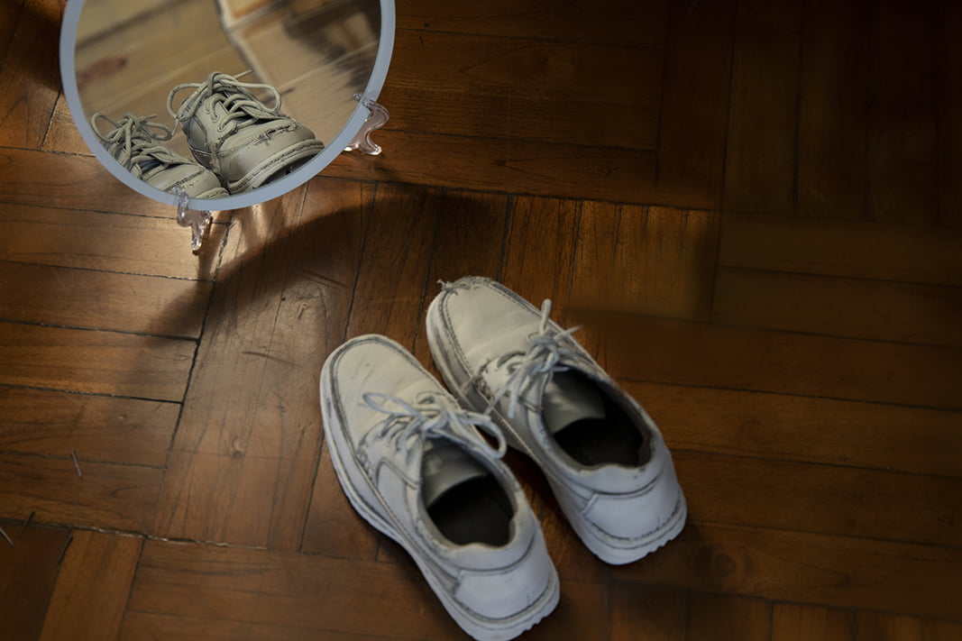 Dangling lives by Ana Julia Benitez Camacho